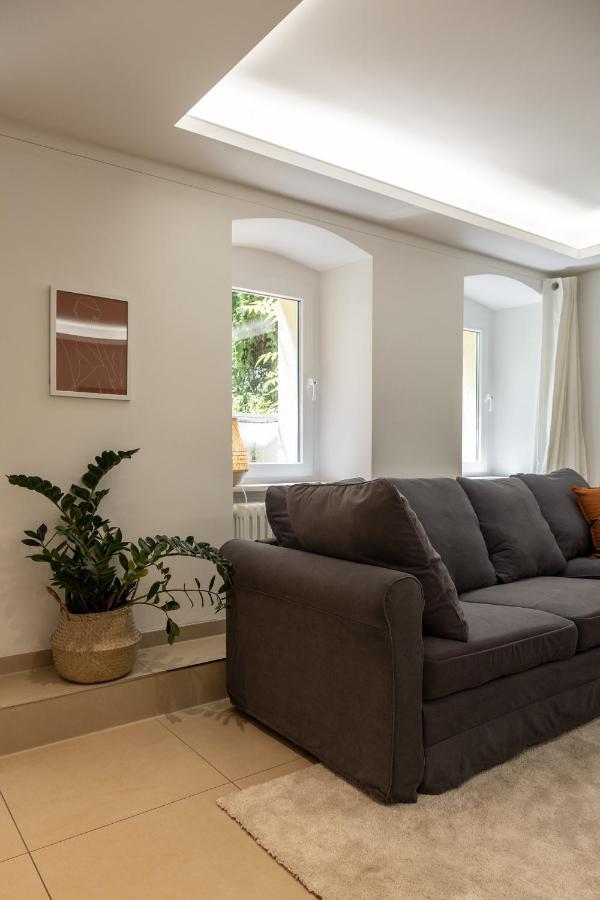 Spacious Apartment In Hemholtzkiez Prenzlauer Berg For 8 People Hiddenseer Berlín Exteriér fotografie